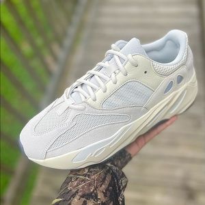 Adidas Yeezy Boost 700 Analog